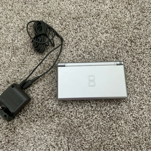 Nintendo Other - ⭐️ Firm Price ⭐️ Nintendo DS game console